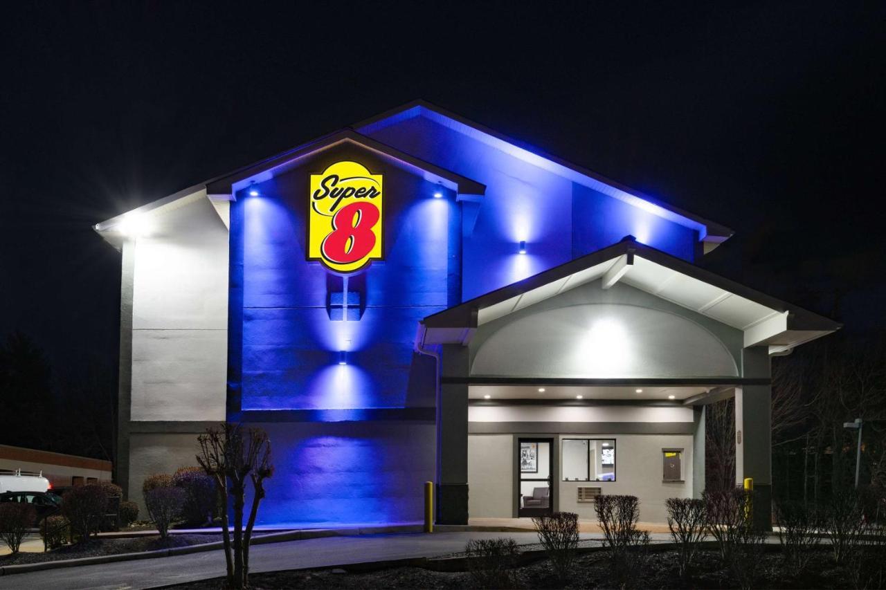 Super 8 By Wyndham Charlottesville Exterior foto