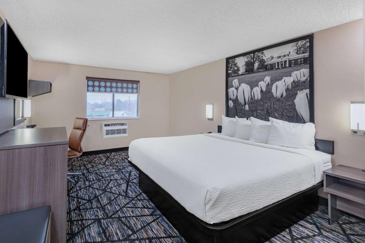 Super 8 By Wyndham Charlottesville Exterior foto